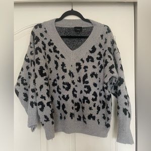 V neck sweater; barely worn